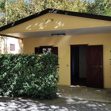 Hotel Camping Luna Marina di Massa Exterior foto