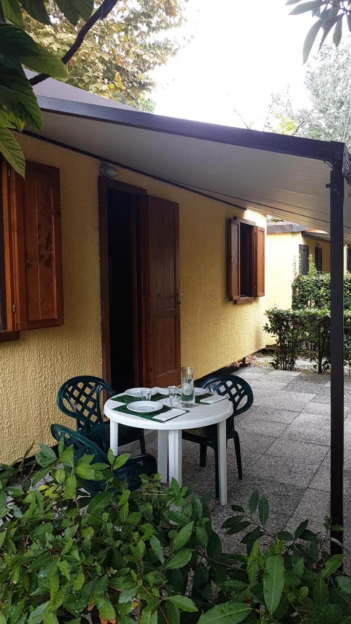 Hotel Camping Luna Marina di Massa Exterior foto