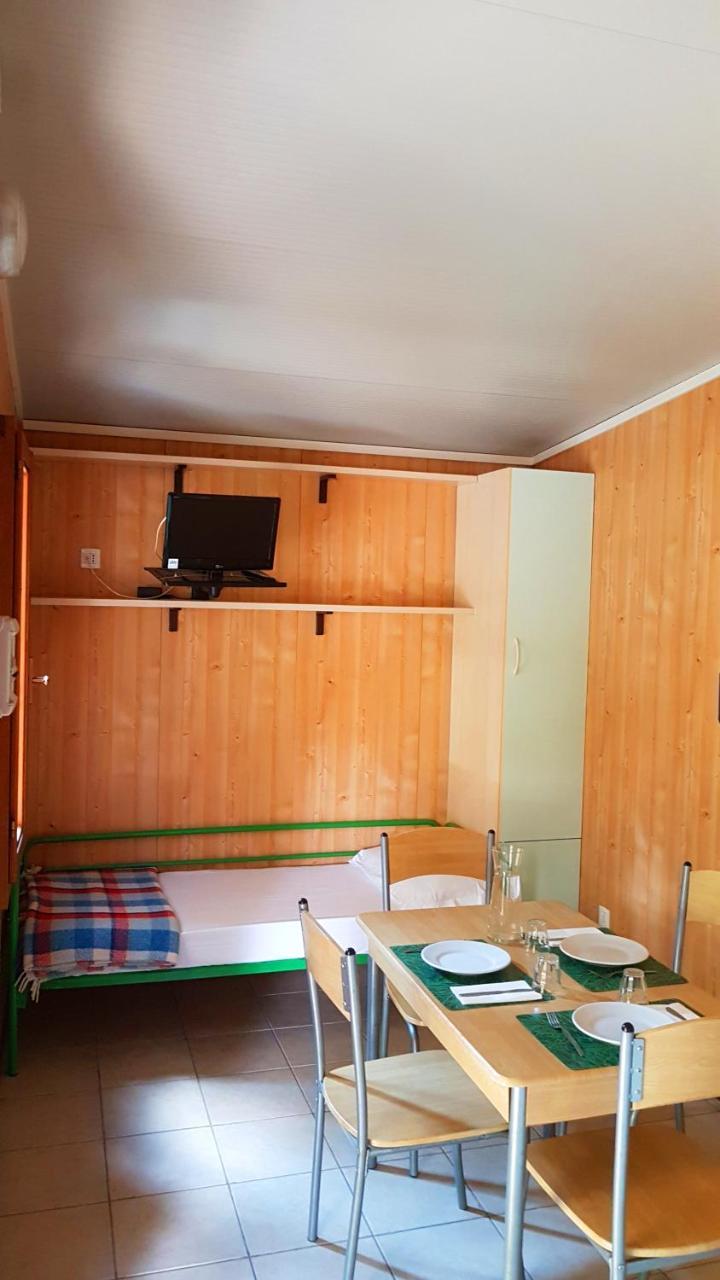 Hotel Camping Luna Marina di Massa Exterior foto